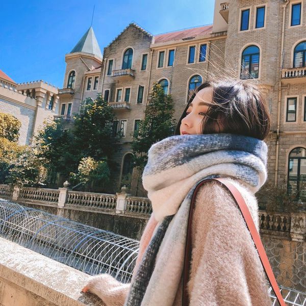 korean version of thescarf super thick plus plaid coarse braids the seu shawl with a hundred small fresh student scarves, Blue;gray
korean version of thescarf super thick plus plaid coarse braids the seu shawl with a hundred small fresh student scarves, Blue;gray