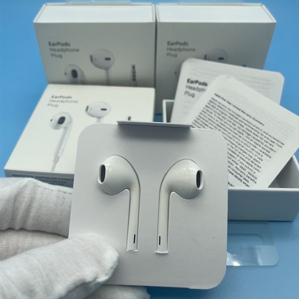 3.5mm in-ear earphones for iphone 5 5s 6s plus wired headset three button operation noise cancelling microphone headphones with packing
3.5mm in-ear earphones for iphone 5 5s 6s plus wired headset three button operation noise cancelling microphone headphones with packing