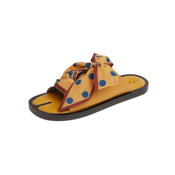 slippers women's summer wear 2021 fashion retro silk scarf bow flat beach flip flops, Black
slippers women's summer wear 2021 fashion retro silk scarf bow flat beach flip flops, Black