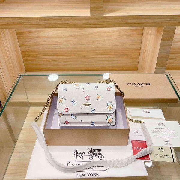 2021 new fashion leisure dionysian bag embroidery color matching underarm cowhide stick portable letter messenger hand wallet ysj
2021 new fashion leisure dionysian bag embroidery color matching underarm cowhide stick portable letter messenger hand wallet ysj