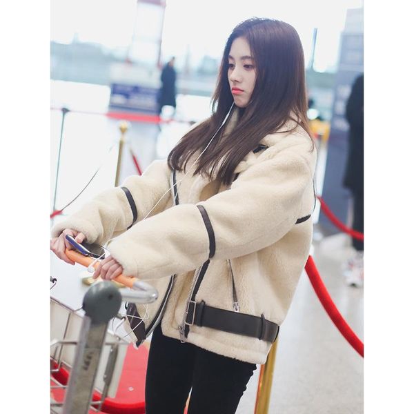 cotton padded jacket thickened lamb wool coat women's winter dress 2021 korean short for students jackets, Black;brown
cotton padded jacket thickened lamb wool coat women's winter dress 2021 korean short for students jackets, Black;brown