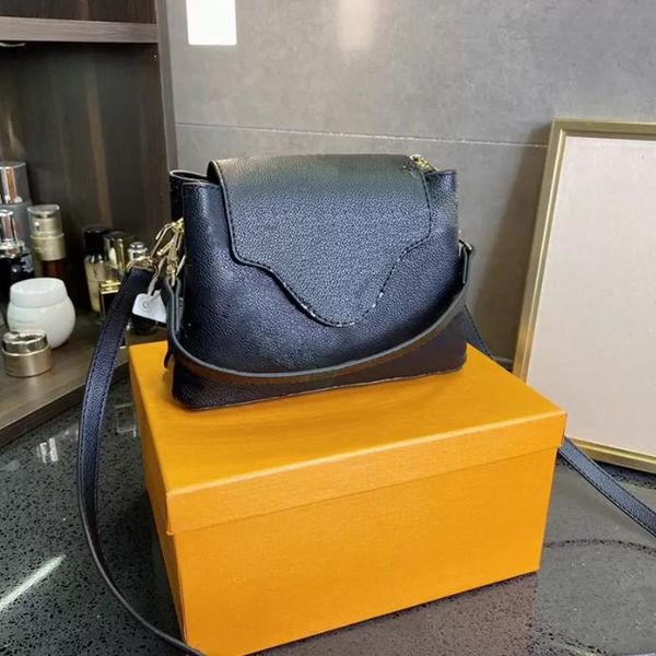 handbags totes crossbody bag ladies briefcases fashion leisure shoulder bags temperament genuine leather different styles shopping size 20 5
handbags totes crossbody bag ladies briefcases fashion leisure shoulder bags temperament genuine leather different styles shopping size 20 5