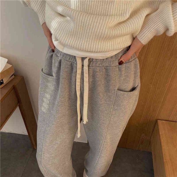 slim loose sports pants solid chic stylish women casual brief all match students thicken spring long trousers 210421, Black;white
slim loose sports pants solid chic stylish women casual brief all match students thicken spring long trousers 210421, Black;white
