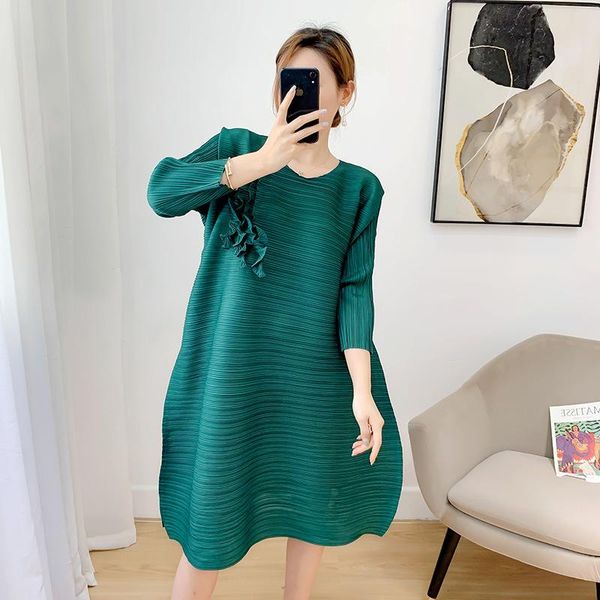 casual dresses miyake pleated organ dress 2021 autumn three-quarter sleeves round neck loose thin large-size skirt basic folda for woman, Black;gray
casual dresses miyake pleated organ dress 2021 autumn three-quarter sleeves round neck loose thin large-size skirt basic folda for woman, Black;gray