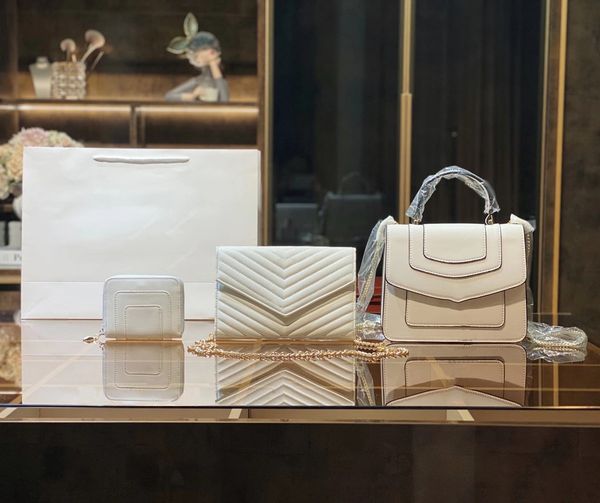 diagonal bag classic style noble elegant stylish simple atmospheric appearance three bag types are available everyday out of the street fash
diagonal bag classic style noble elegant stylish simple atmospheric appearance three bag types are available everyday out of the street fash
