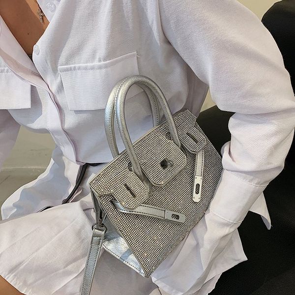 louis vutton bagthis year's popular women's summer 2021 new fashionable hand personality fashion messenger small square bagandd1y_
louis vutton bagthis year's popular women's summer 2021 new fashionable hand personality fashion messenger small square bagandd1y_
