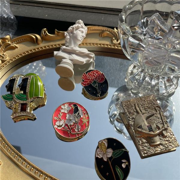 pins, brooches 2021 portrait metal retro brooch gold cartoon models human face jewelry enamel for jackets accessories, Gray
pins, brooches 2021 portrait metal retro brooch gold cartoon models human face jewelry enamel for jackets accessories, Gray