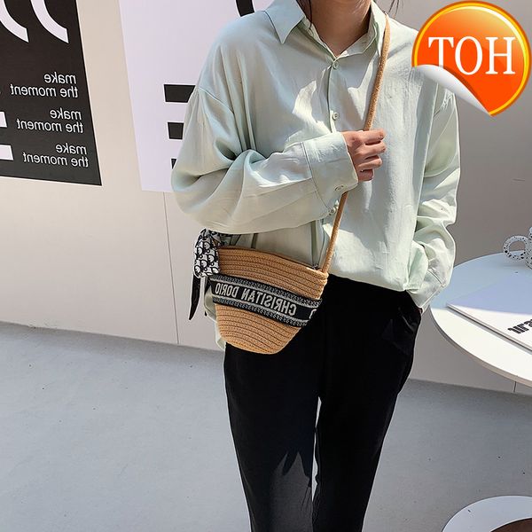 d family letter woven bag women's 2021 new versatile vegetable basket single shoulder slant cross hand
d family letter woven bag women's 2021 new versatile vegetable basket single shoulder slant cross hand