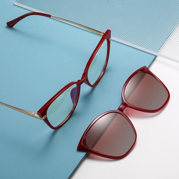 sunglasses cat eye women optical anti-blue ray glasses frame with magnetic polarized pochromic clip spectacle, White;black
sunglasses cat eye women optical anti-blue ray glasses frame with magnetic polarized pochromic clip spectacle, White;black
