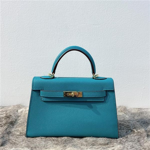 pineapple women's bag 2021 fashion leather mini small portable one shoulder messenger evening bags 
pineapple women's bag 2021 fashion leather mini small portable one shoulder messenger evening bags