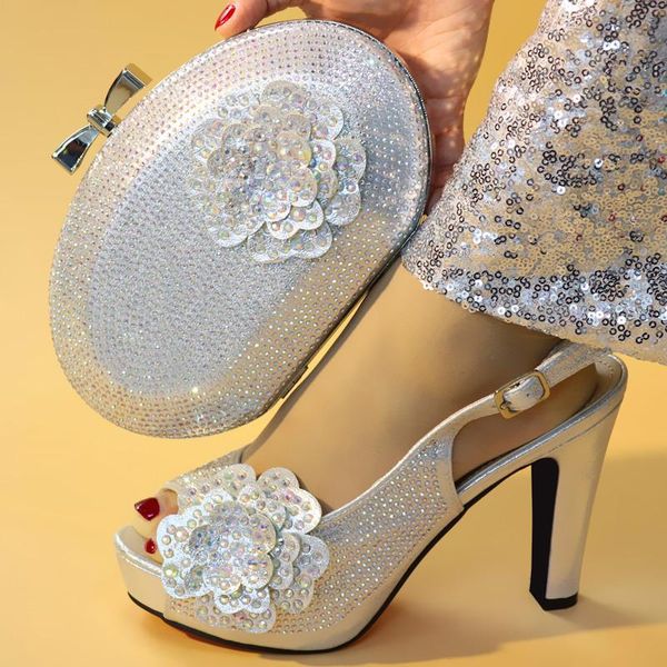 dress shoes silver women pumps match handbag with rhinestone flower style african and bag set for party a198-1, Black
dress shoes silver women pumps match handbag with rhinestone flower style african and bag set for party a198-1, Black