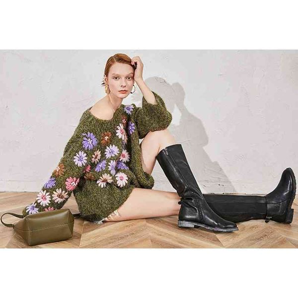 oversize boho pullover hand-made floral embroidery women long sleeve winter sweater warm loose green sweaters, White;black
oversize boho pullover hand-made floral embroidery women long sleeve winter sweater warm loose green sweaters, White;black