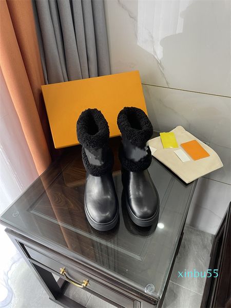 short boots cowhide belt buckle metal women shoes classic bee thick heels leather designer high heeled fashion diamond lady boot, Black
short boots cowhide belt buckle metal women shoes classic bee thick heels leather designer high heeled fashion diamond lady boot, Black