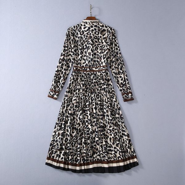 dress arrival spring style women bow collar wild leopard prints long sleeve mid-calf length casual pleated dress, Black;gray
dress arrival spring style women bow collar wild leopard prints long sleeve mid-calf length casual pleated dress, Black;gray