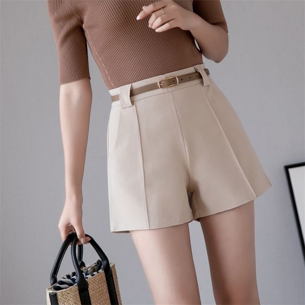 fashionable and loosewild shortswomen's summer slim wide leg a-line shorts women high waist 210507, White;black
fashionable and loosewild shortswomen's summer slim wide leg a-line shorts women high waist 210507, White;black