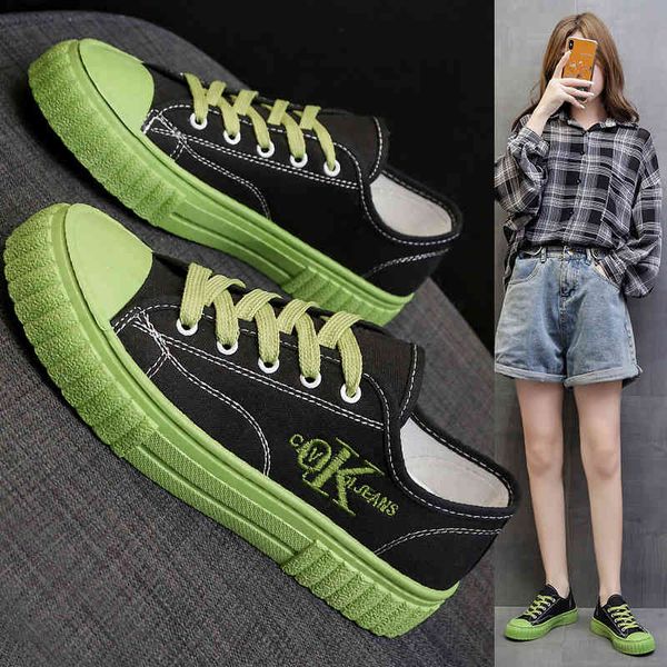 2021 autumn and winter new embroidered canvas shoes female student korean version thick bottom green casual board
2021 autumn and winter new embroidered canvas shoes female student korean version thick bottom green casual board