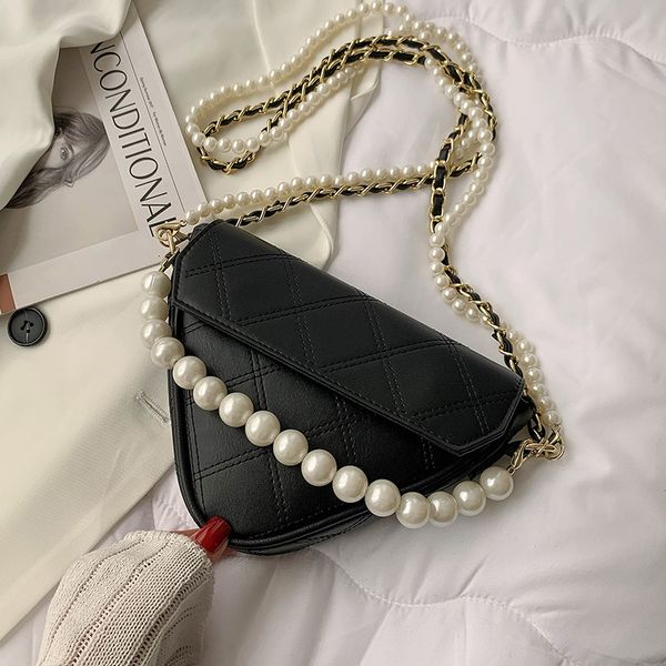 beaded pearl chain small triangle pu leather handbags for women 2021 ladies simple shoulder crossbody bags luxury purses l003
beaded pearl chain small triangle pu leather handbags for women 2021 ladies simple shoulder crossbody bags luxury purses l003