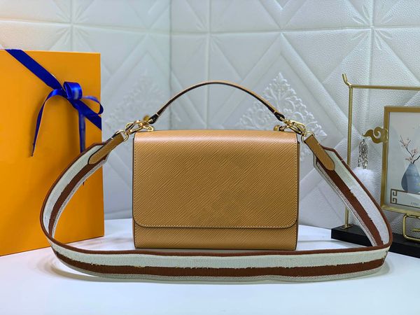 2022women shoulder bags fashion evening bag leather material v lock decoration natural style designer handbag size 23cm*17cm*9.5
2022women shoulder bags fashion evening bag leather material v lock decoration natural style designer handbag size 23cm*17cm*9.5
