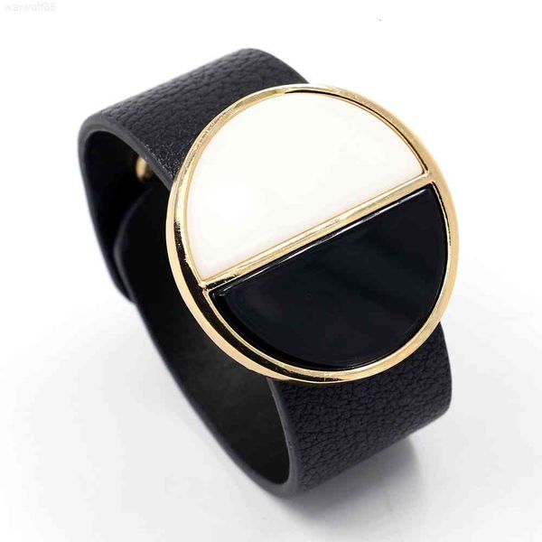 luxury fashion women's korean creative black-and-white yin-yang simple and versatile ol wind wide leather designer jewelrymen bracelets, Golden;silver
luxury fashion women's korean creative black-and-white yin-yang simple and versatile ol wind wide leather designer jewelrymen bracelets, Golden;silver