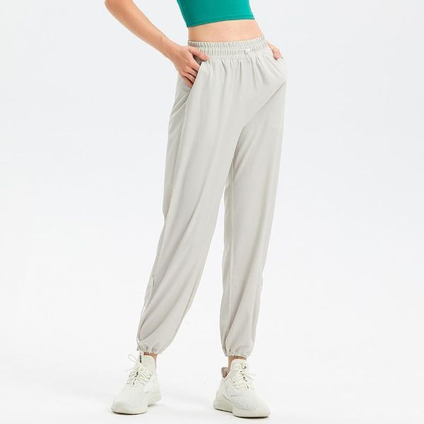yoga outfit 2021 loose pant high elastic solid sports fitness legging women waist gym scrunch burunning training girl
yoga outfit 2021 loose pant high elastic solid sports fitness legging women waist gym scrunch burunning training girl