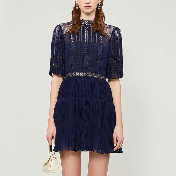 casual dresses arrived summer hollow out lace splicing chiffon female pleated self portrait navy blue short women l37n, Black;gray
casual dresses arrived summer hollow out lace splicing chiffon female pleated self portrait navy blue short women l37n, Black;gray