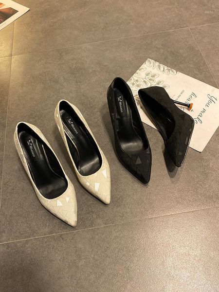 dress shoes elegant temperament high heels spring and autumn fashion all-match pointed shallow mouth ladies single, Black
dress shoes elegant temperament high heels spring and autumn fashion all-match pointed shallow mouth ladies single, Black