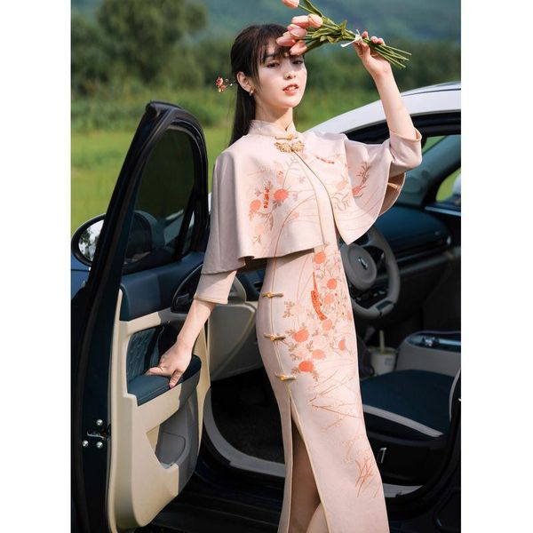 ethnic clothing suede printed suit cheongsam girl, republic of china, wind and literature, retro atmosphere, cape shawl, long daily wear., Red
ethnic clothing suede printed suit cheongsam girl, republic of china, wind and literature, retro atmosphere, cape shawl, long daily wear., Red