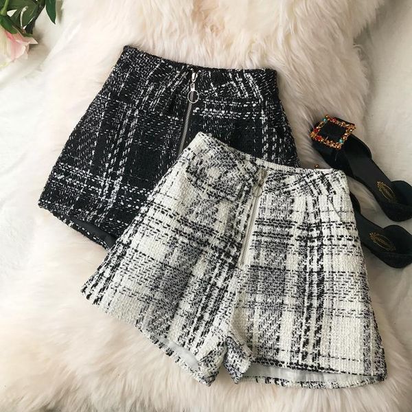 fashion design women's high waist zipper patchwork plaid grid tweed woolen boot cut shorts plus size short pants, White;black
fashion design women's high waist zipper patchwork plaid grid tweed woolen boot cut shorts plus size short pants, White;black