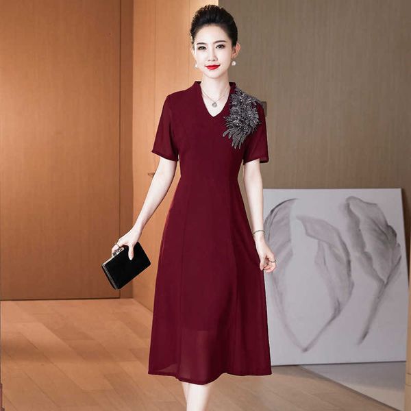 luxury evening dress 2021 summer cheongsam embroidered -in-law wedding 's slim, Black;gray
luxury evening dress 2021 summer cheongsam embroidered -in-law wedding 's slim, Black;gray