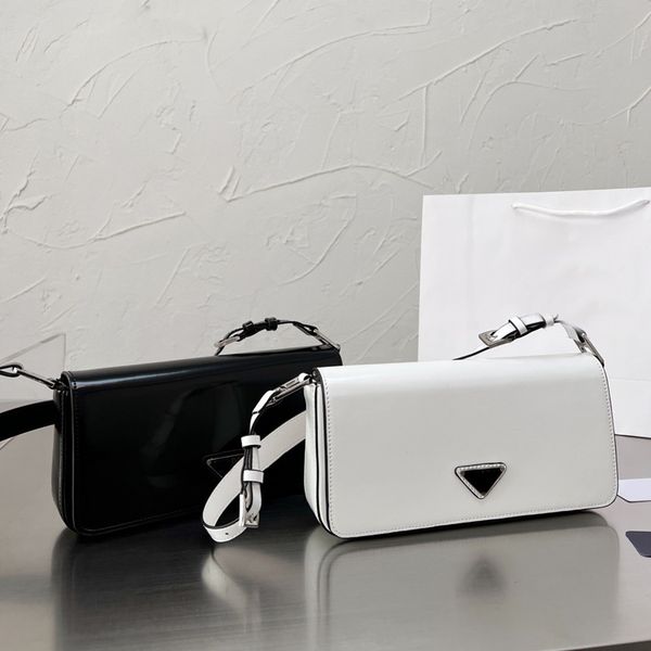 designer bag women shoulder bag flip handbags purse genuine leather triangle sign 5a quality messenger wallets plain handbag long crossbody
designer bag women shoulder bag flip handbags purse genuine leather triangle sign 5a quality messenger wallets plain handbag long crossbody