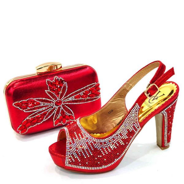 summer pointed pu rubber snap band fish mouth red fashion sandals with small bag and hand, Black
summer pointed pu rubber snap band fish mouth red fashion sandals with small bag and hand, Black