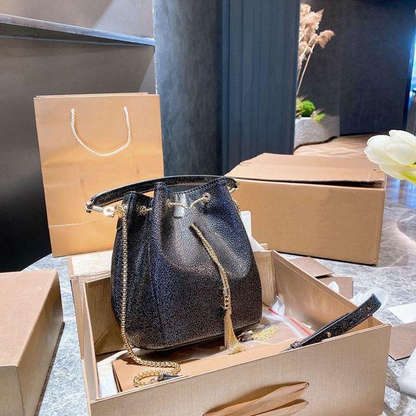 women luxurys designers bags 2021 style bucket fashion all-match lady hand large capacity hands designer handbag handbags totes crossbody ba
women luxurys designers bags 2021 style bucket fashion all-match lady hand large capacity hands designer handbag handbags totes crossbody ba