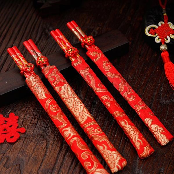 2pairs chinese chopsticks dragon and phoenix chopstick wooden tableware reusable serving cutlery for wedding party
2pairs chinese chopsticks dragon and phoenix chopstick wooden tableware reusable serving cutlery for wedding party