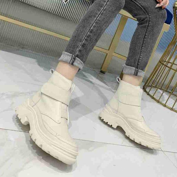 boots 2021 fashion winter genuine leather rivet super high sneaker pointed toe women luxury shoes designers, Black
boots 2021 fashion winter genuine leather rivet super high sneaker pointed toe women luxury shoes designers, Black