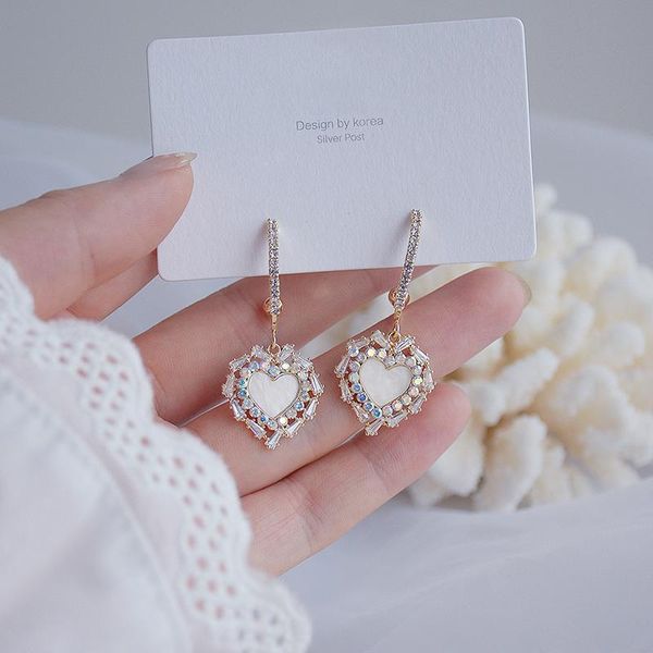 hoop & huggie colorful exquisite rhinestone shell love women earrings luxury zircon hanging earring jewelry for gift party jewels, Golden;silver
hoop & huggie colorful exquisite rhinestone shell love women earrings luxury zircon hanging earring jewelry for gift party jewels, Golden;silver