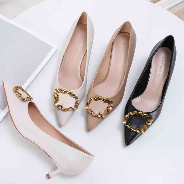 spring office lady women shoes high heels 4.5cm brand design metal buckle point toe soft leather pointed toe pumps 210520, Black
spring office lady women shoes high heels 4.5cm brand design metal buckle point toe soft leather pointed toe pumps 210520, Black