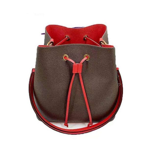 fashion drawstring bucket bag and large capacity, leather luxury female backpack bags, with box exquisite packaging
fashion drawstring bucket bag and large capacity, leather luxury female backpack bags, with box exquisite packaging