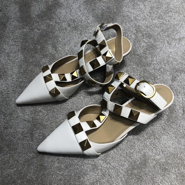 baotou sandals women 2021 pointed stiletto rivet mid-heel shoes with buckle small, Black
baotou sandals women 2021 pointed stiletto rivet mid-heel shoes with buckle small, Black