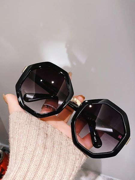 sunglasses polygon special offer personality avant-garde fashion big frame anti-ultraviolet street shooting men women, White;black
sunglasses polygon special offer personality avant-garde fashion big frame anti-ultraviolet street shooting men women, White;black