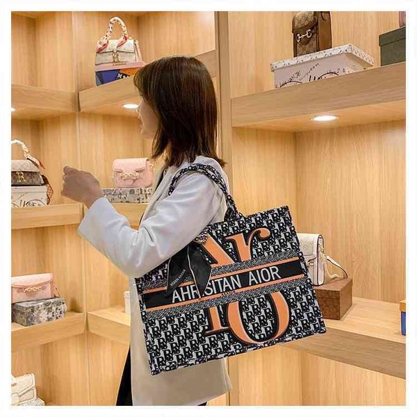 fashion texture capacity canvas large ins fashion one shoulder tote commuter portable women's
fashion texture capacity canvas large ins fashion one shoulder tote commuter portable women's