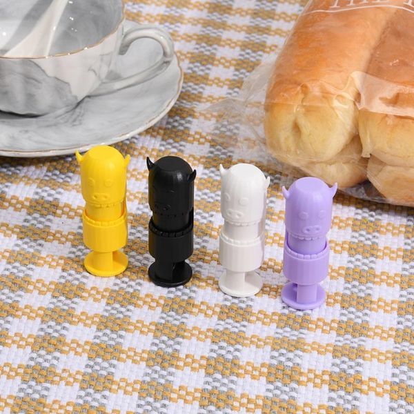bag clips 2pcs portable snack sealing clip leak-proof food preservation clamp packaging kitchen accessories
bag clips 2pcs portable snack sealing clip leak-proof food preservation clamp packaging kitchen accessories