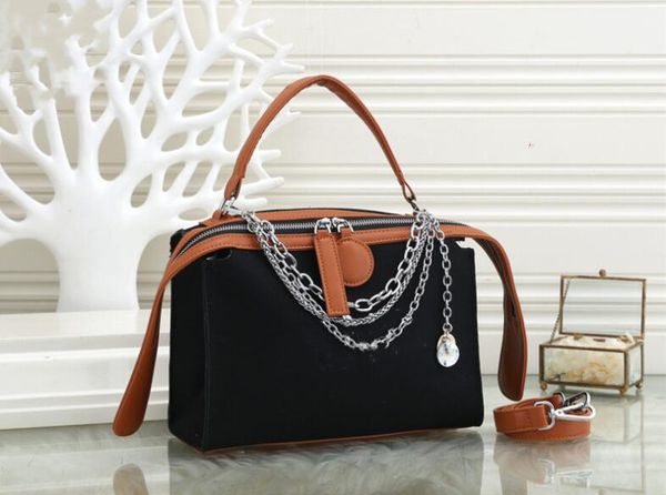 2021 brand designer fashion one-shoulder messenger bags casual wide shoulder strap boston bages korean version chain bag christmas gift
2021 brand designer fashion one-shoulder messenger bags casual wide shoulder strap boston bages korean version chain bag christmas gift