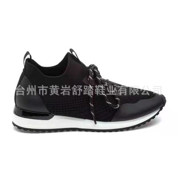 2021 autumn flat heel outdoor sports shoes five color breathable front lace up women's round head daddy flying woven
2021 autumn flat heel outdoor sports shoes five color breathable front lace up women's round head daddy flying woven