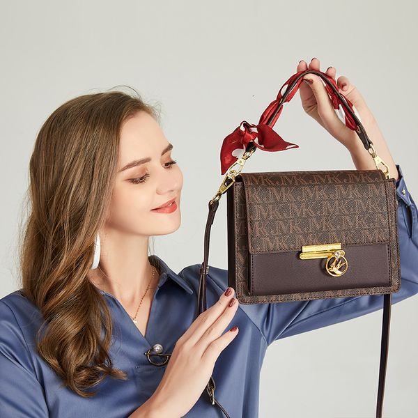 leather bags female handbags bag crossbody 2021 full summer and old fashion leisure silk scarf portable small square single shoulder messeng
leather bags female handbags bag crossbody 2021 full summer and old fashion leisure silk scarf portable small square single shoulder messeng