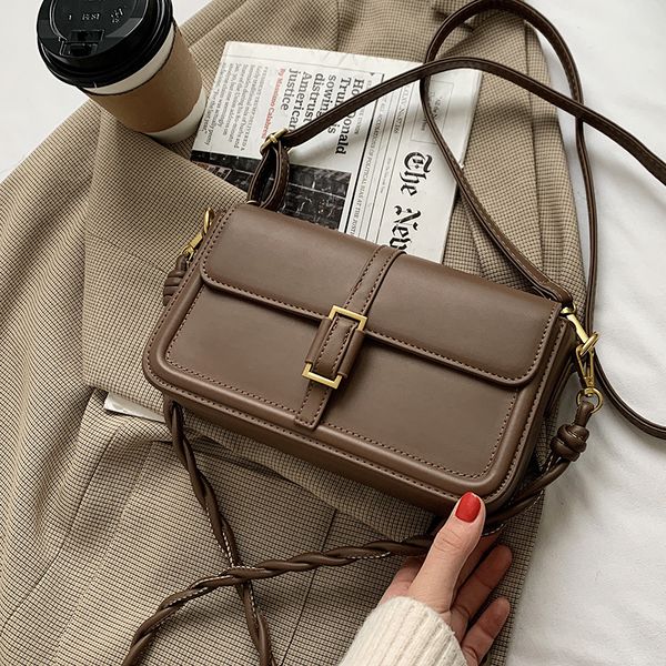 niche design high-end western handbag autumn/winter new fashion retro messenger square bag underarm bag dual-use bag width 23cm
niche design high-end western handbag autumn/winter new fashion retro messenger square bag underarm bag dual-use bag width 23cm