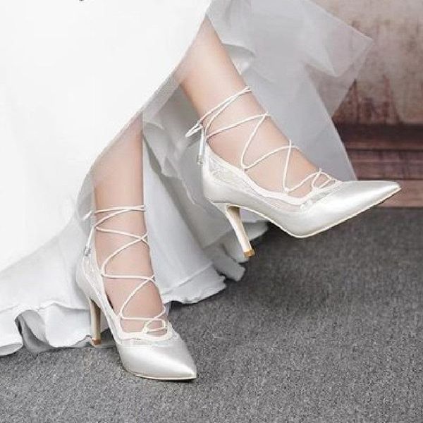 dress shoes spring pointed lace bridal wedding white stiletto banquet large size all-match women's single, Black
dress shoes spring pointed lace bridal wedding white stiletto banquet large size all-match women's single, Black