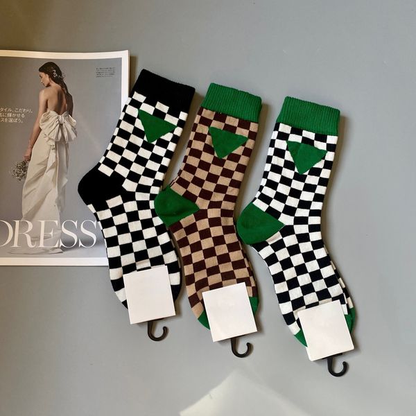 3color letters embroidery print triangle checkerboard pattern socks designer fashion classic men women casual sports cotton sock women knitt, Black
3color letters embroidery print triangle checkerboard pattern socks designer fashion classic men women casual sports cotton sock women knitt, Black