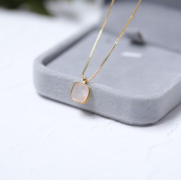 chains meyrroyu 925 silver necklace simple geometric white square crystal pendant ladies fashion all-match jewelry wholesale
chains meyrroyu 925 silver necklace simple geometric white square crystal pendant ladies fashion all-match jewelry wholesale