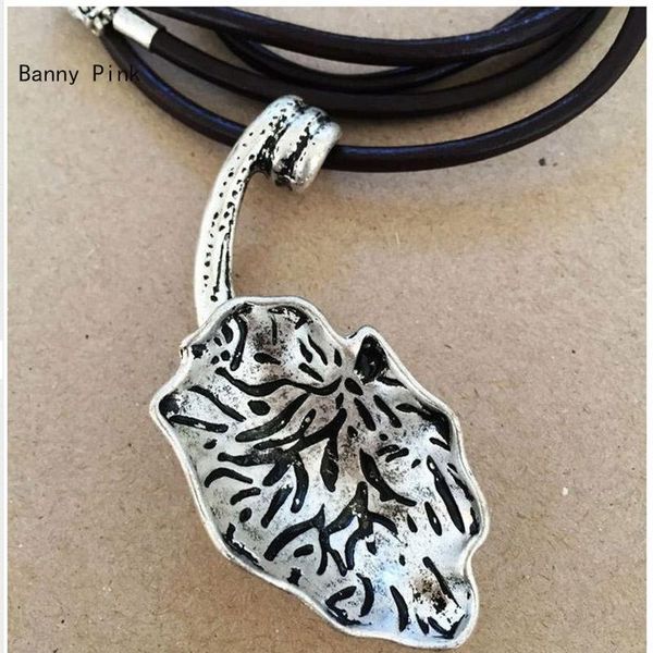 ethnic alloy lotus leaf pendant necklace for women chunky long leather chain fashion jewelry colliers vintage dangle necklaces, Silver
ethnic alloy lotus leaf pendant necklace for women chunky long leather chain fashion jewelry colliers vintage dangle necklaces, Silver