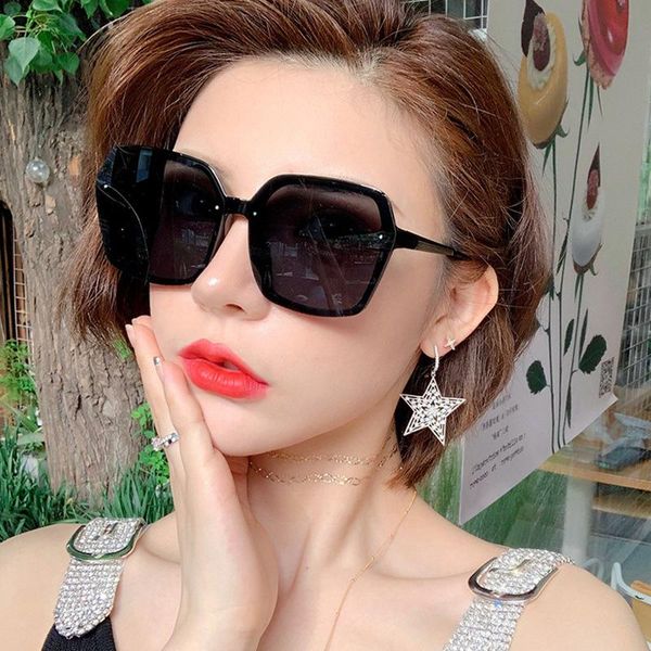 sunglasses retro women's big face stylish beach glasses square frame large rim uv400, White;black
sunglasses retro women's big face stylish beach glasses square frame large rim uv400, White;black
